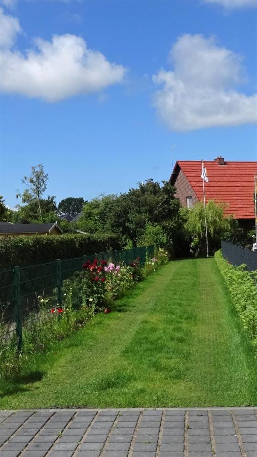 Ferienhaus Im Urigen Garten Bzw Eulenhaus Цингст Екстер'єр фото