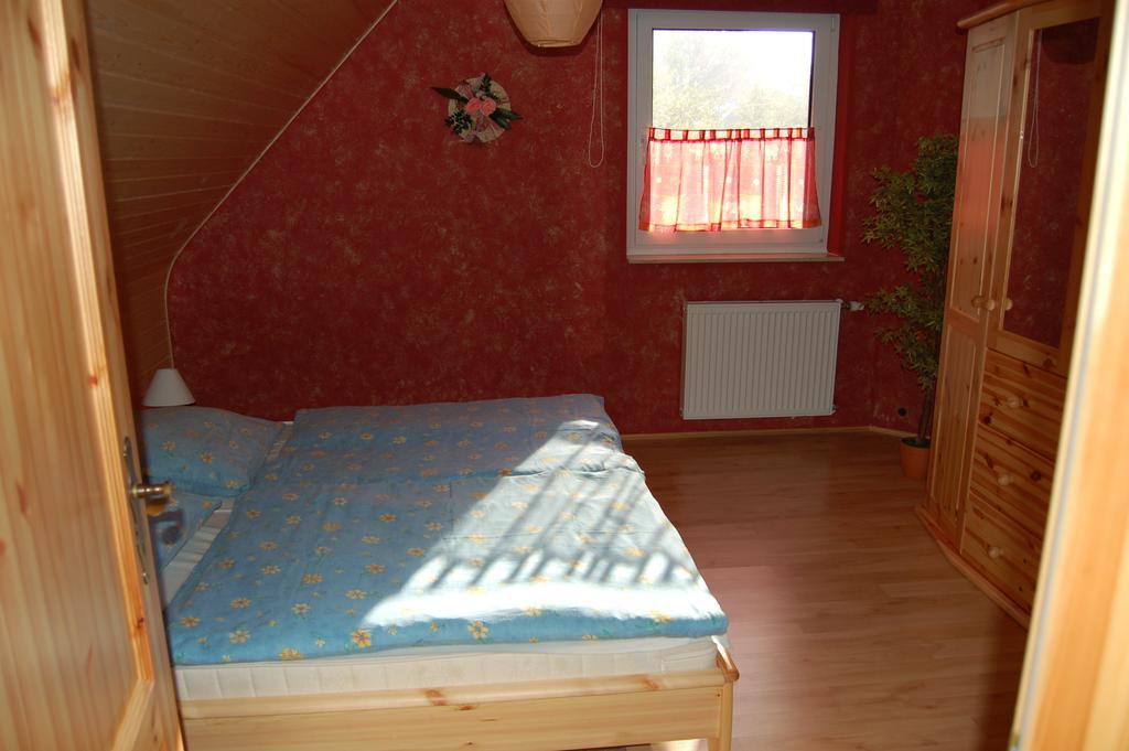 Ferienhaus Im Urigen Garten Bzw Eulenhaus Цингст Номер фото