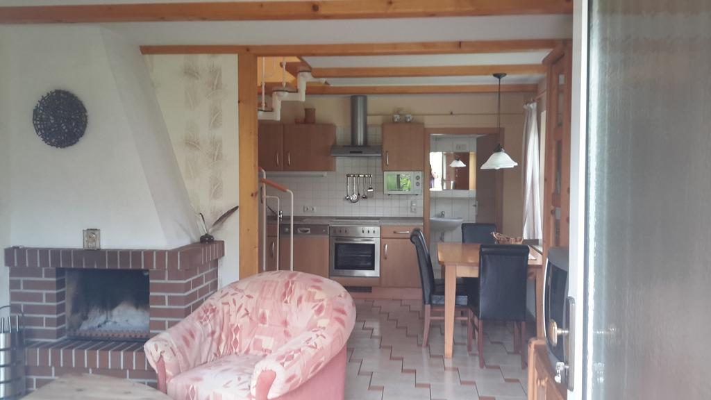 Ferienhaus Im Urigen Garten Bzw Eulenhaus Цингст Номер фото